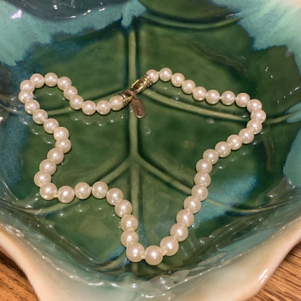 Kissaka Faux Pearl Strand Necklace